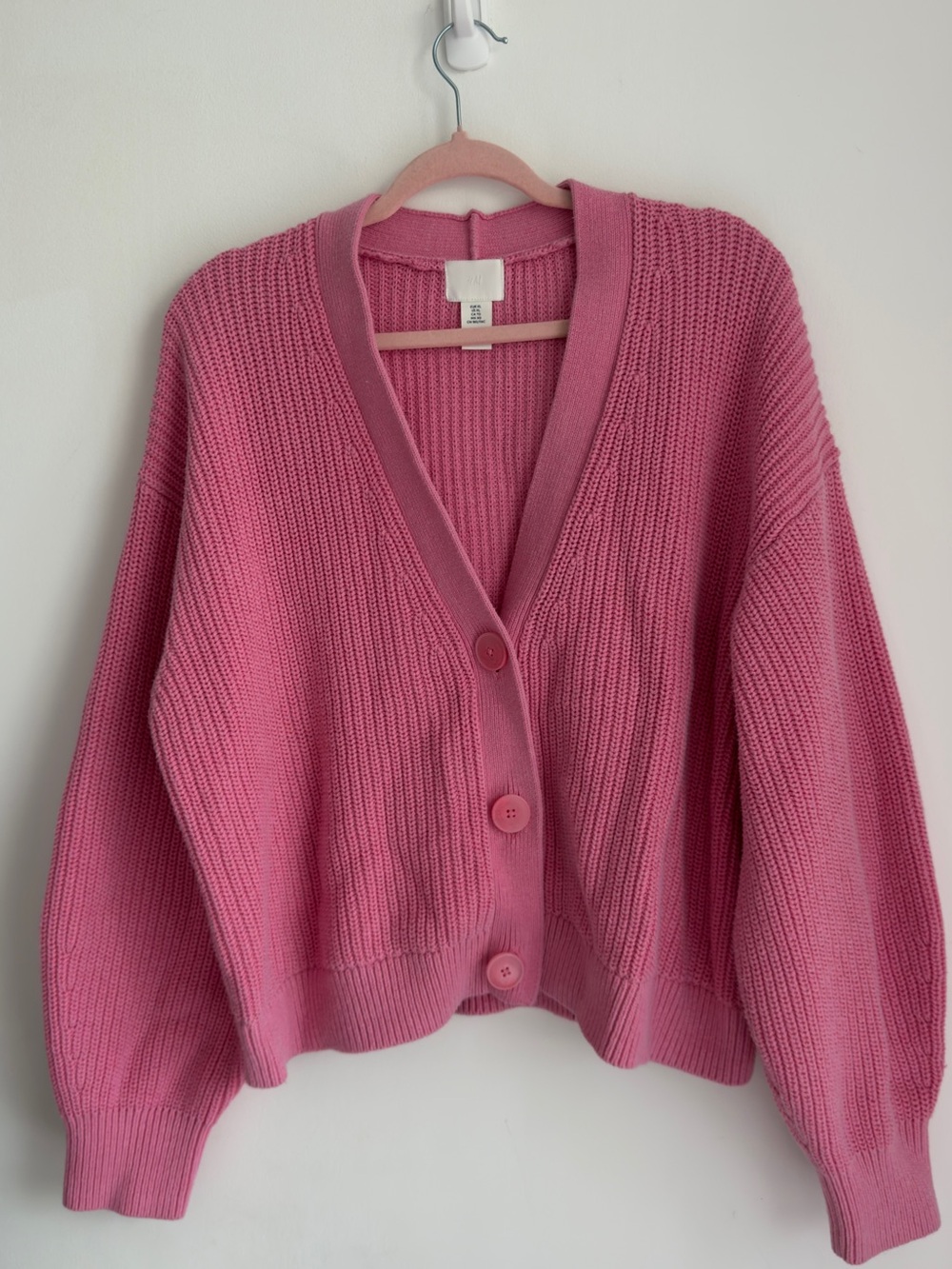 H&M Pink Ribbed V-Neck Button Cardigan - Picture 2 of 4